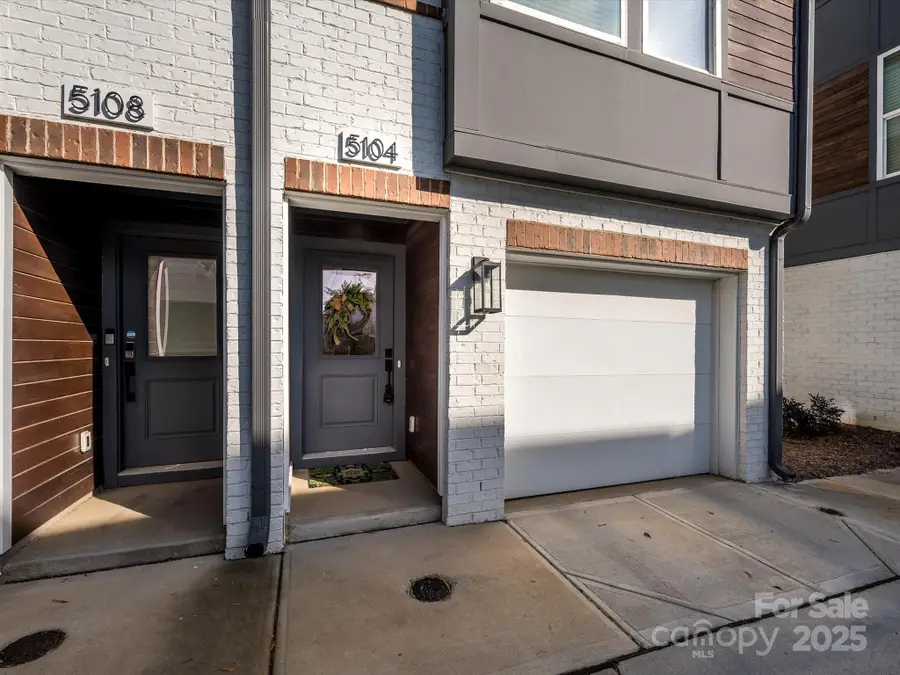 5104 York Park Lane, Charlotte, NC 28217 - Image #3