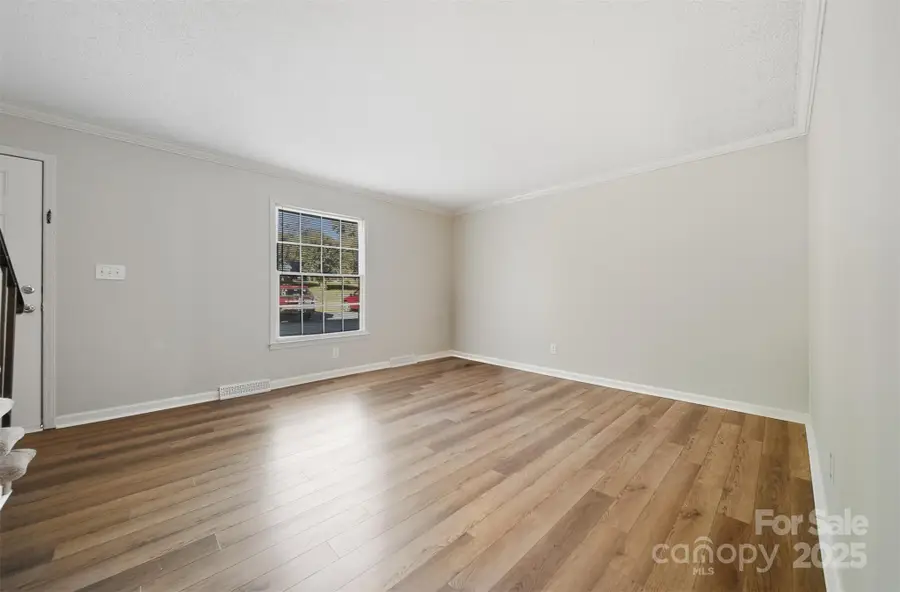 824 6th Street Nw #5, Hickory, NC 28601 - Image #2