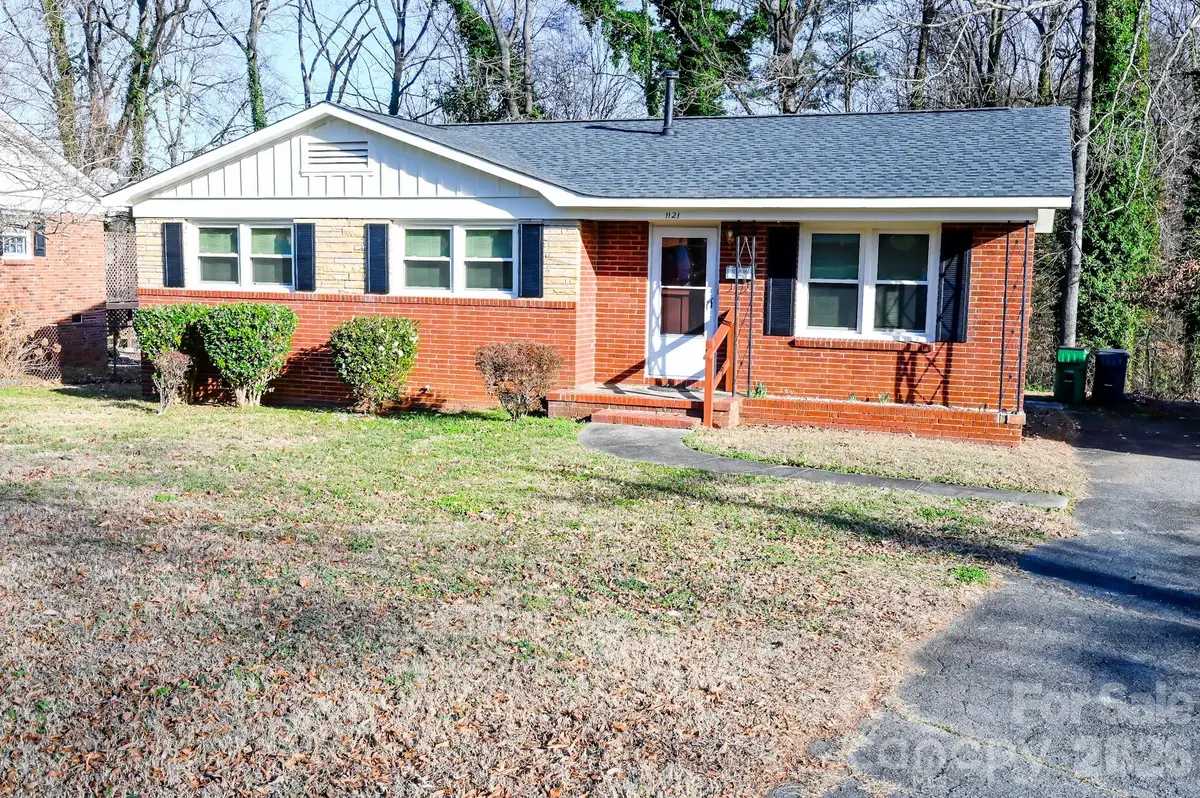 1121 Grovewood Drive, Charlotte, NC 28208 - Image #1
