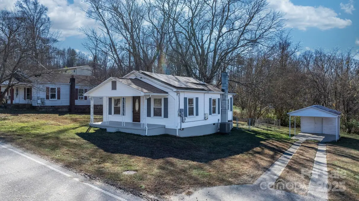 926 Fairview Drive Sw, Lenoir, NC 28645 - Image #1