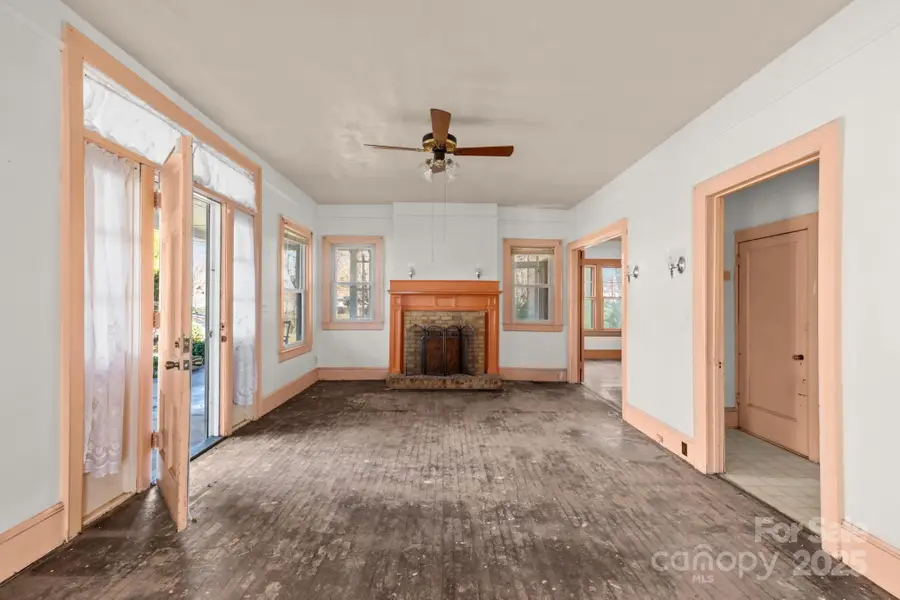 1011 Ashe Avenue Nw, Lenoir, NC 28645 - Image #2