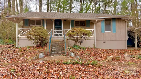 495 Armstrong Avenue, Hendersonville, NC 28739