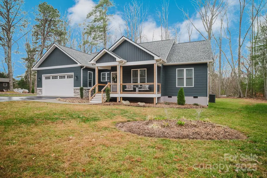 140 Gosling Drive, Hendersonville, NC 28792 - Image #3