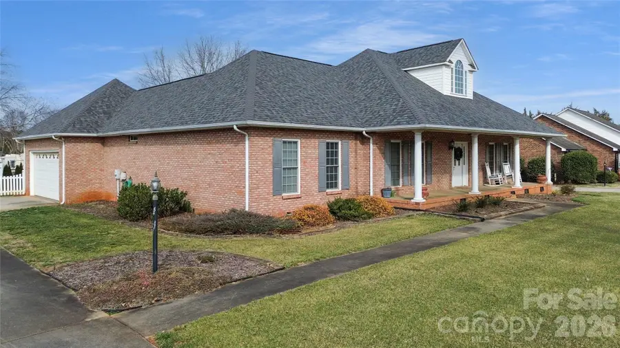 2999 Weatherfield Drive, Lincolnton, NC 28092 - Image #2