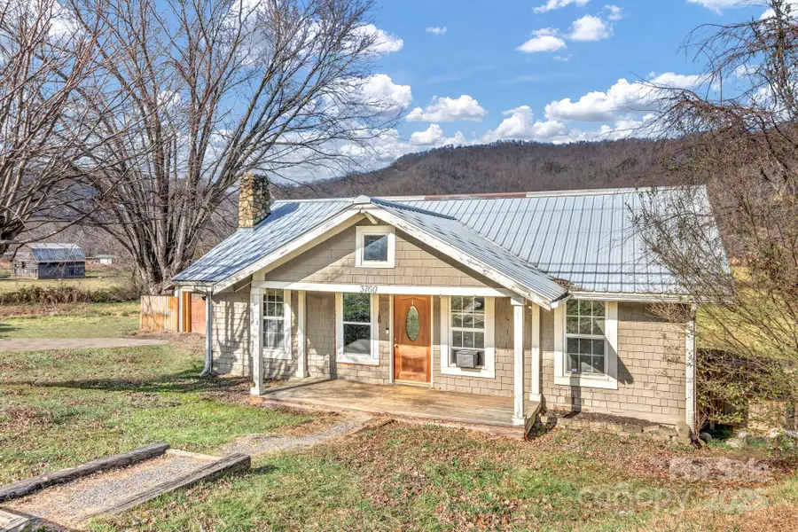 3760 Pisgah Drive, Canton, NC 28716 - Image #2