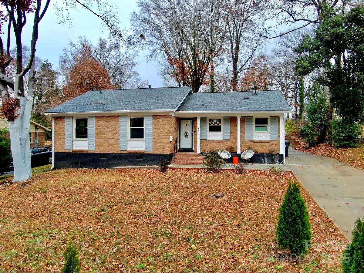 1521 Lanewood Place, Charlotte, NC 28208 - Image #1