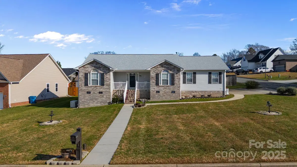 100 Lindsay Drive, Archdale, NC 27263 - Image #1