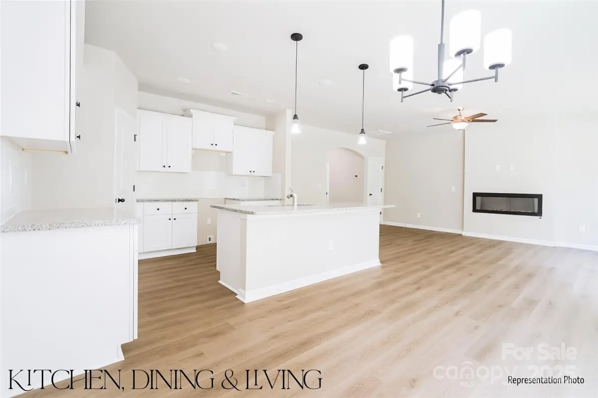 7504 Gwynne Hill Road, Charlotte, NC 28215 - Image #1