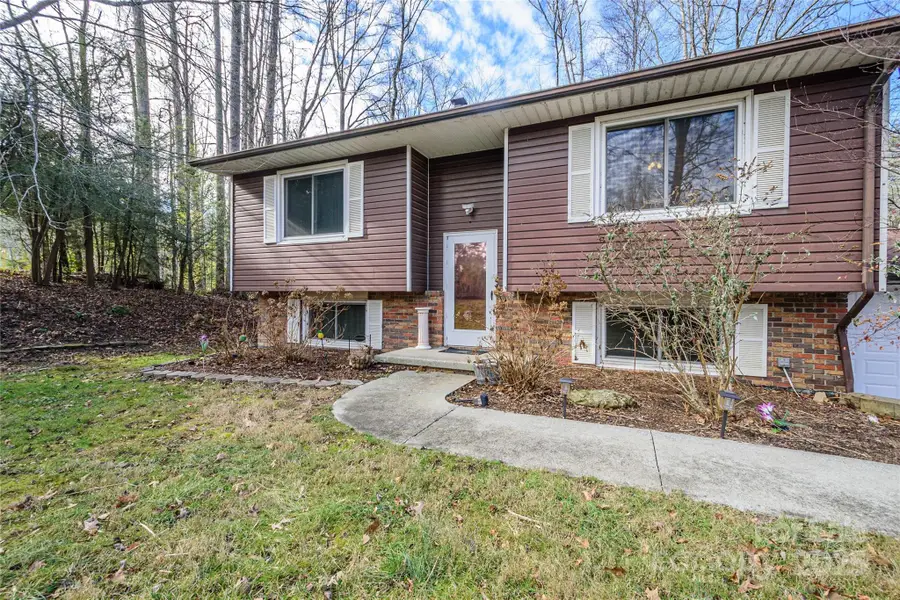 220 Leverette Drive, Hendersonville, NC 28791 - Image #3