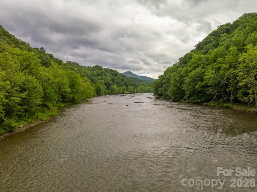 2736 White Oak Flats Road, Green Mountain, NC 28740 - Image #3