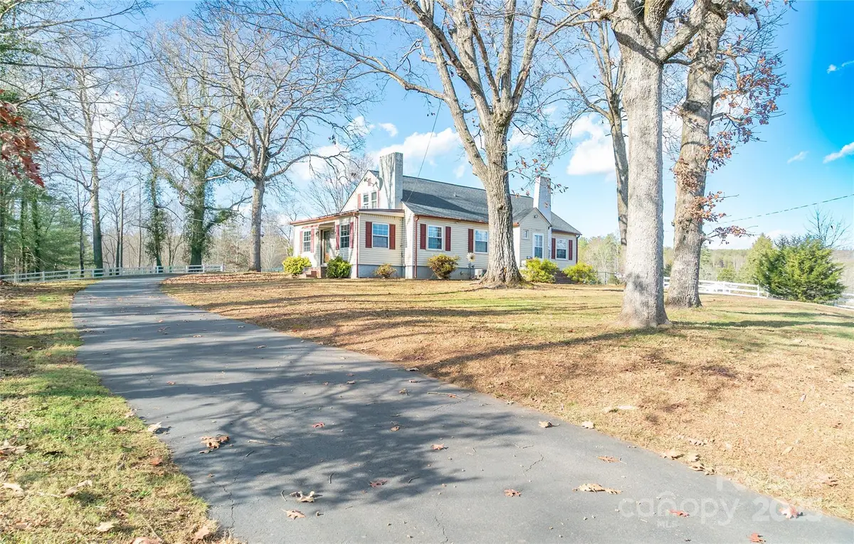 4263 Fox Road, Lenoir, NC 28645 - Image #1