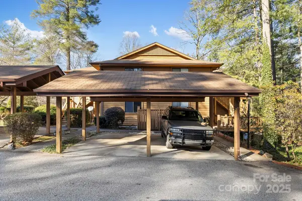 521 Courtwood Lane #7, Hendersonville, NC 28739