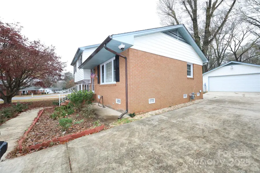 3301 Wiseman Drive, Charlotte, NC 28227 - Image #3