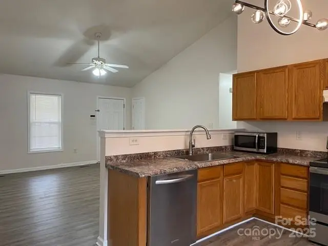 131 Island Terrace Road, Statesville, NC 28677 - Image #2