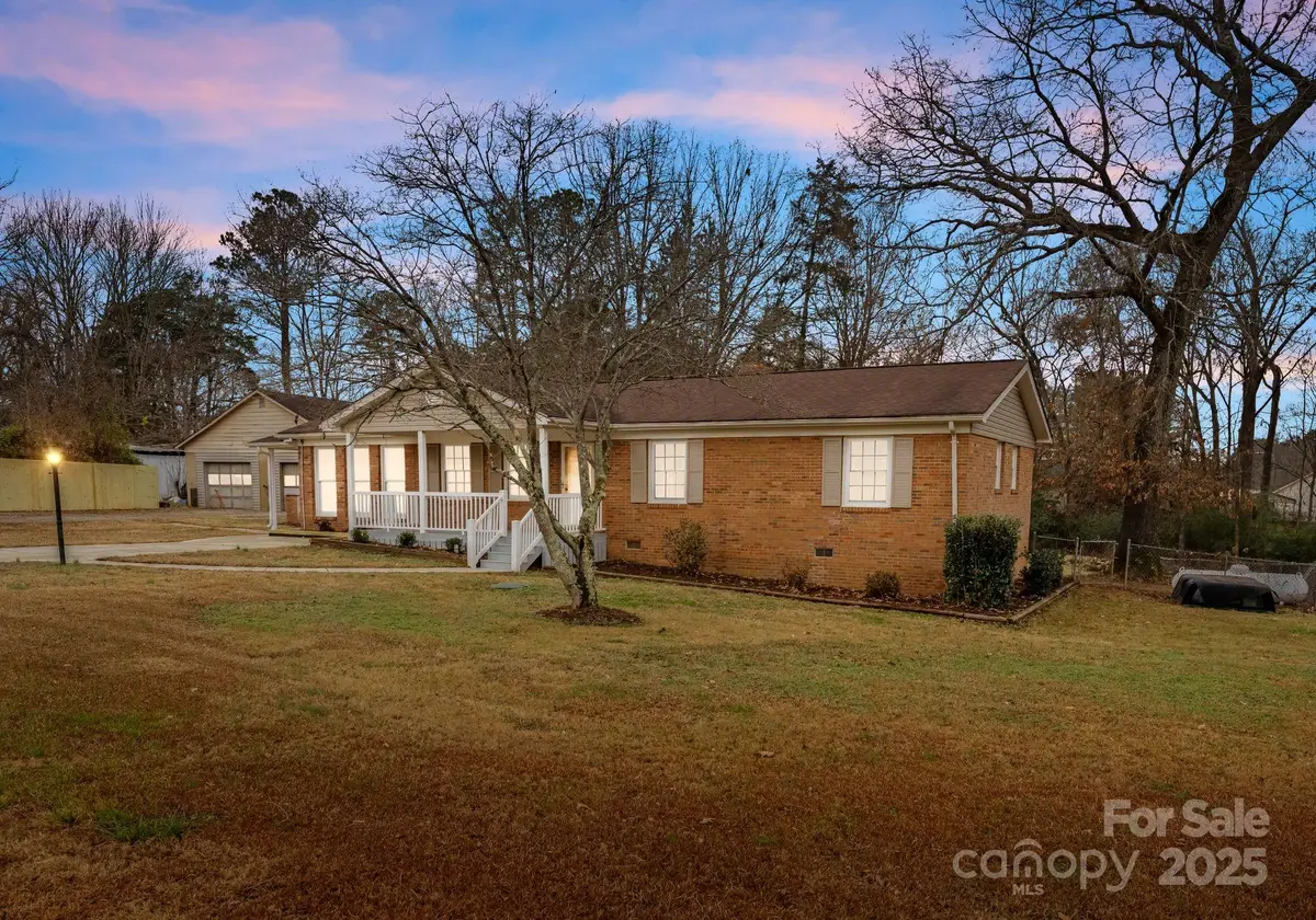 784 Crestmont Drive Se, Concord, NC 28025 - Image #1