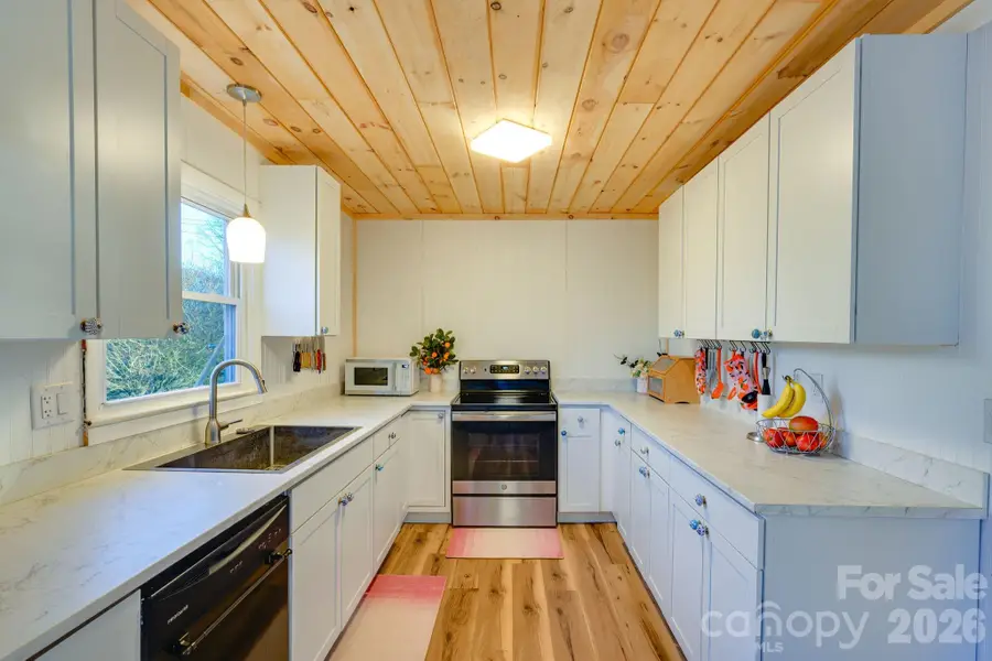 297 Amelia Drive, Marion, NC 28752 - Image #3