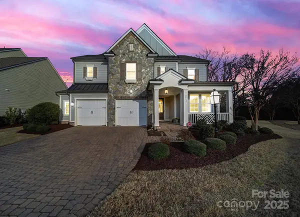 8912 Blakeney Drive, Charlotte, NC 28277