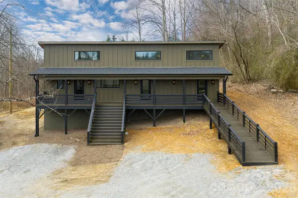 153 Hackleburg Lane, Hendersonville, NC 28792