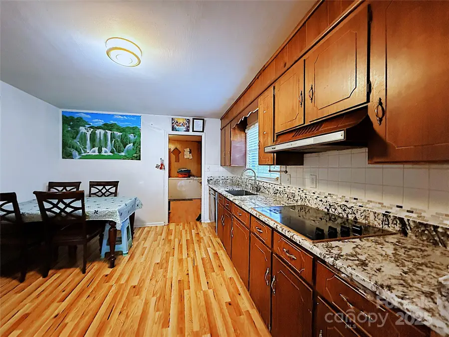 6841 Idlewild Road, Charlotte, NC 28212 - Image #2