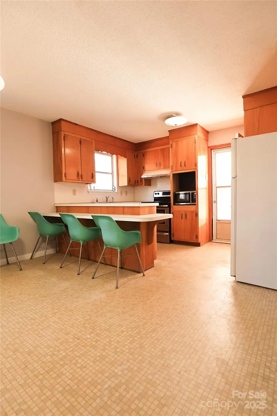 1521 19th Street Sw, Hickory, NC 28602 - Image #2