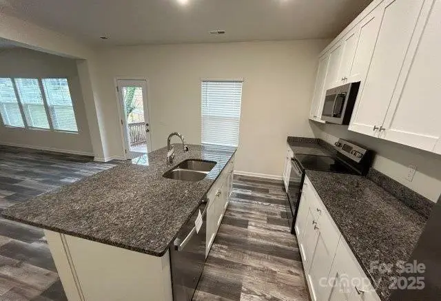 586 30th Avenue Circle Ne, Hickory, NC 28601 - Image #3