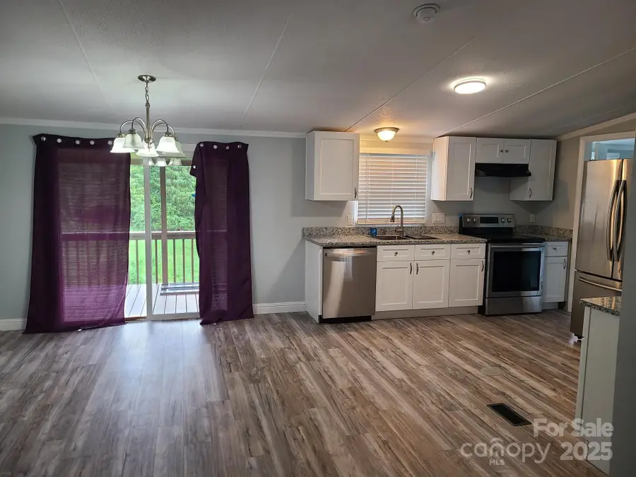 1098 Remington Drive, Conover, NC 28613 - Image #3