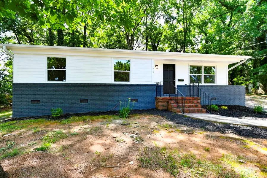 1513 Greenview Place, Charlotte, NC 28208 - Image #2