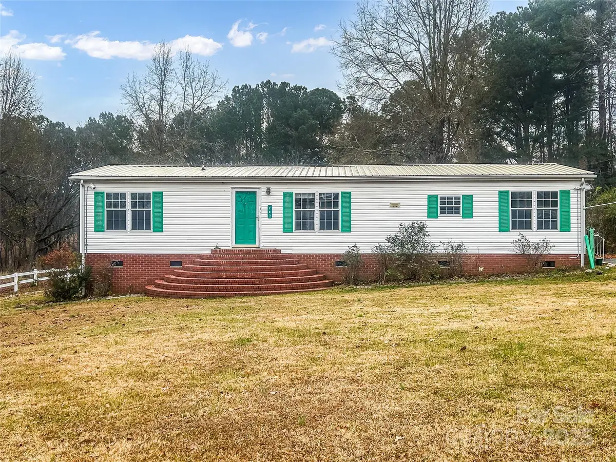 205 W Haywood Lane, Mount Gilead, NC 27306 - Image #1