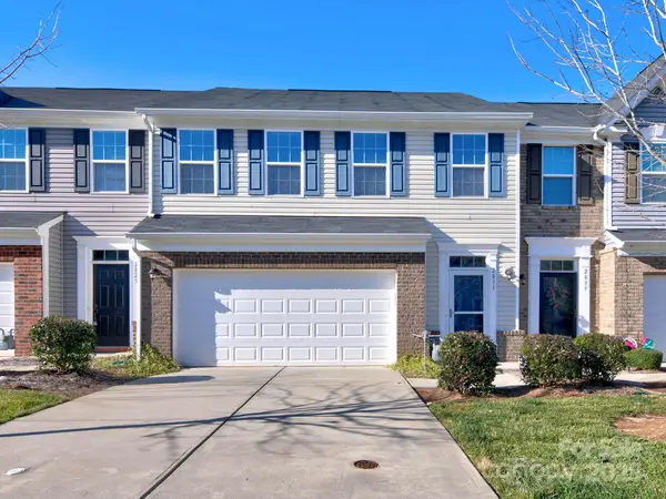 2833 Sand Cove Court, Denver, NC 28037