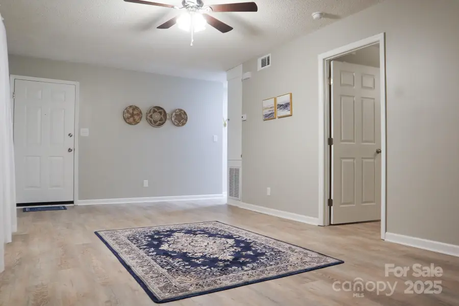 525 12th Street Sw #26, Hickory, NC 28602 - Image #3