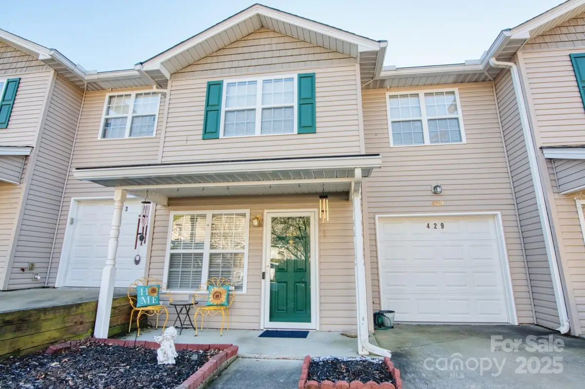 429 Wiltshire Circle, Fletcher, NC 28732 - Image #1