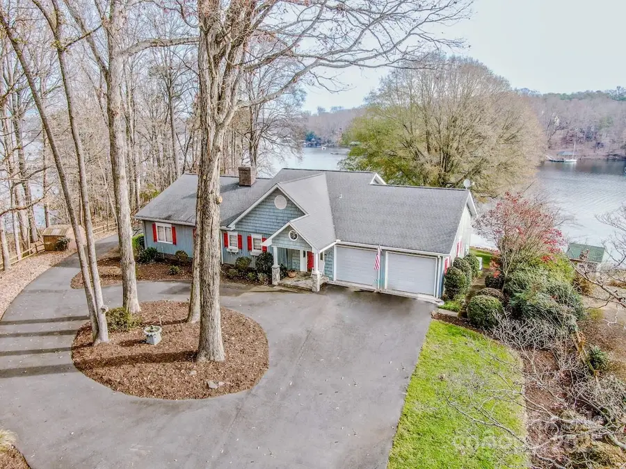 214 Lakeview Shores Loop, Mooresville, NC 28117 - Image #2