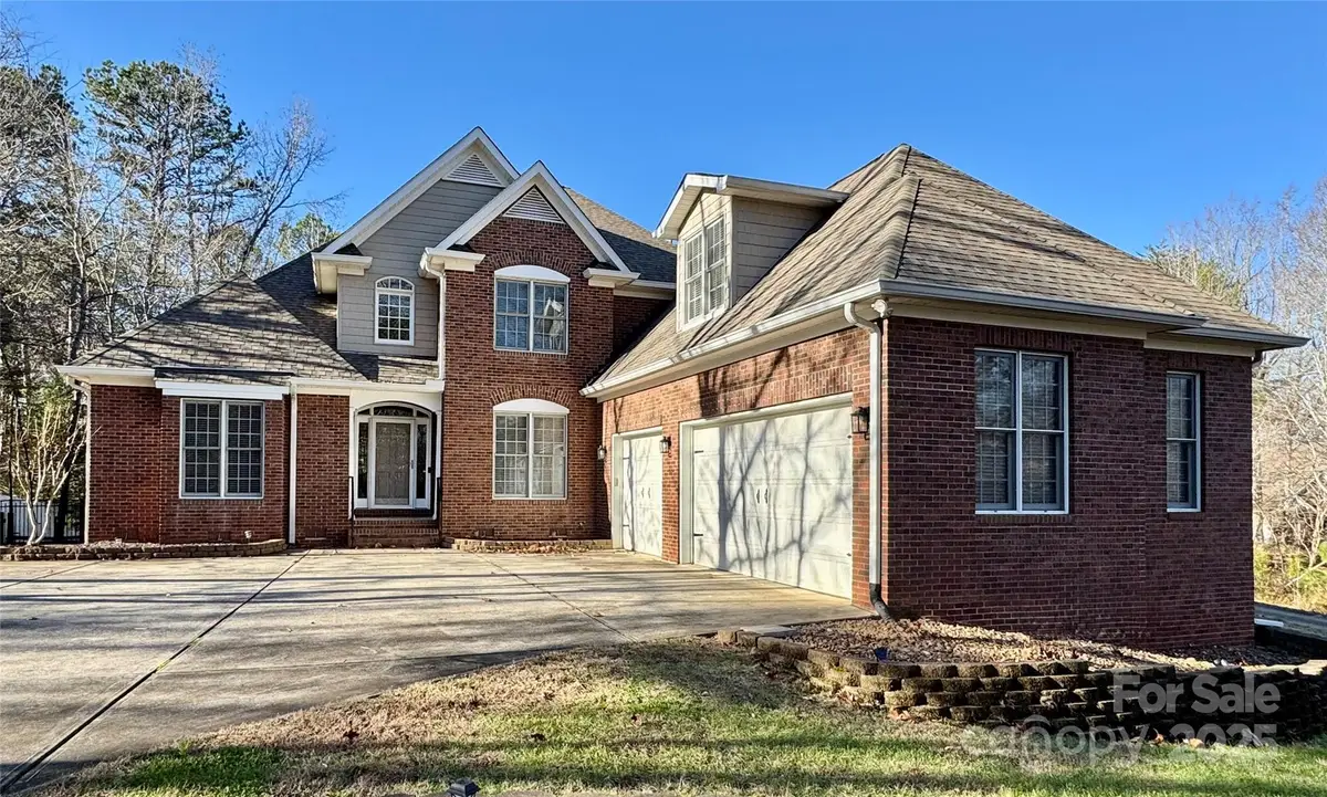 1427 Doe Ridge Lane, Fort Mill, SC 29715 - Image #1