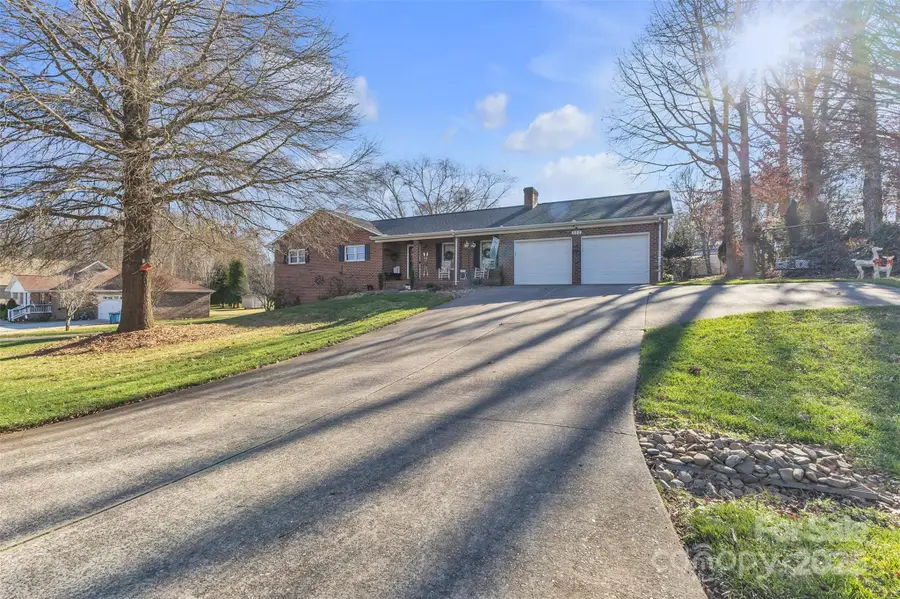 222 Brentwood Drive, Maiden, NC 28650 - Image #2