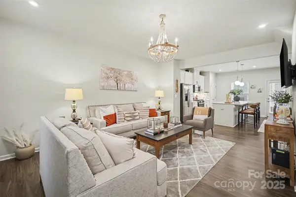 1230 Ashbury Street, Charlotte, NC 28216