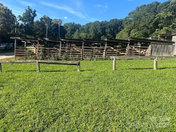 166 Cheryls Pass None, Love Valley, NC 28625