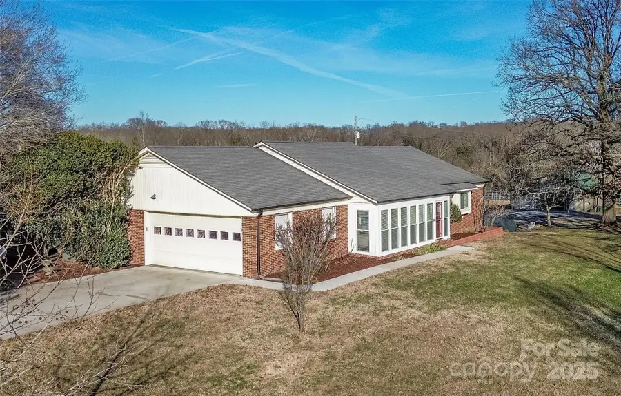 646 Longview Road, Statesville, NC 28625 - Image #2