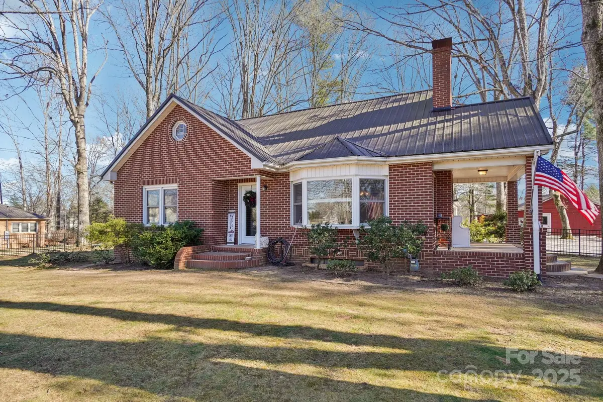 2510 Old Spartanburg Road, East Flat Rock, NC 28726 - Image #1