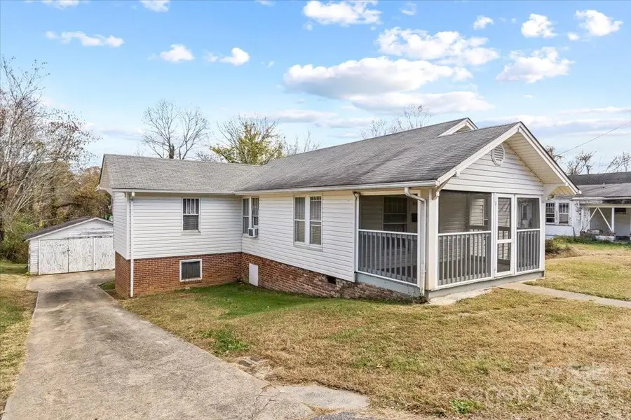 412 Wilson Street Nw, Lenoir, NC 28645 - #2