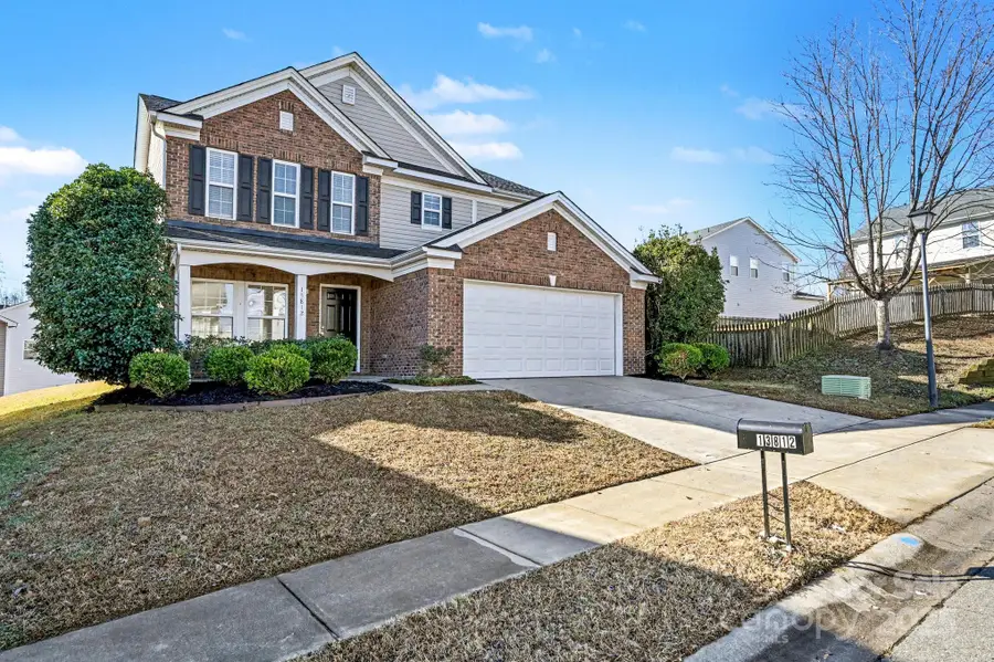 13812 Riding Hill Avenue, Charlotte, NC 28213 - Image #2