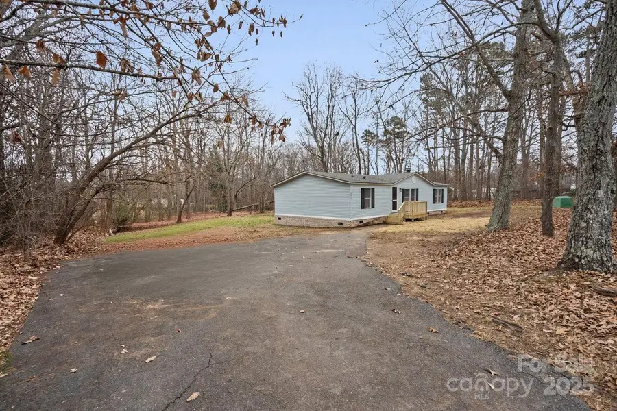 2464 Puetts Chapel Road, Bessemer City, NC 28016 - Image #2