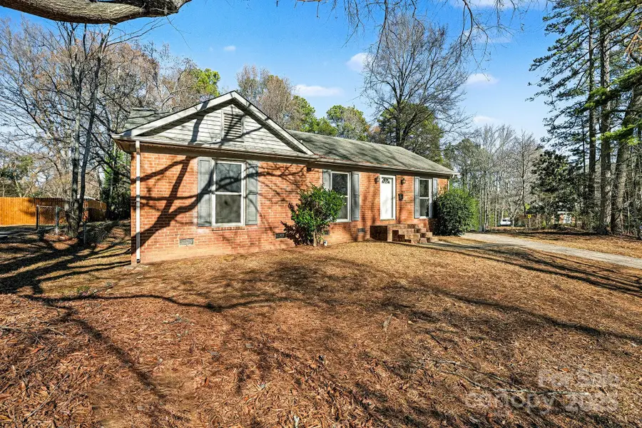 7125 Covecreek Drive, Charlotte, NC 28215 - Image #3