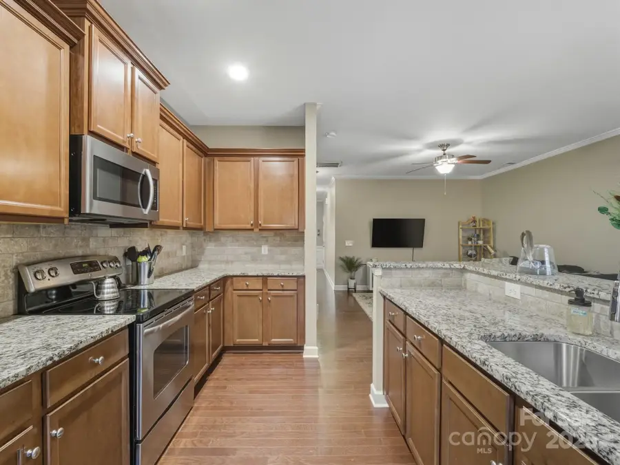 4648 Craigmoss Lane, Charlotte, NC 28278 - Image #2