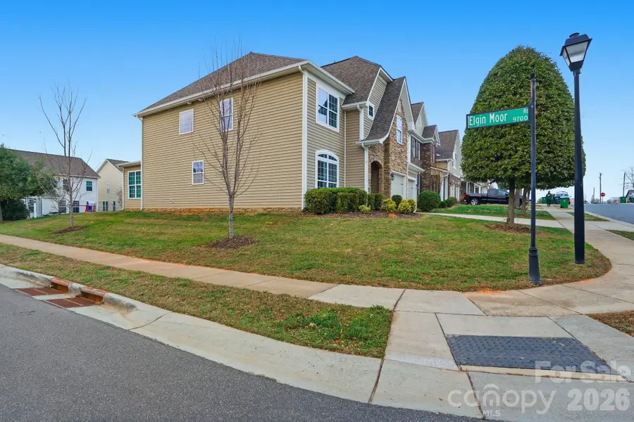 8924 Inverness Bay Road, Charlotte, NC 28278 - Image #2