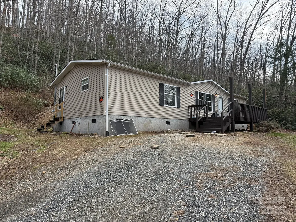 55 Twin Oaks Lane, Spruce Pine, NC 28777 - Image #1