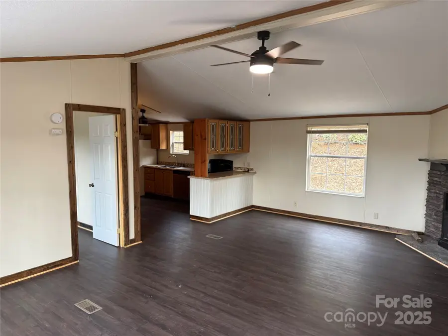 55 Twin Oaks Lane, Spruce Pine, NC 28777 - Image #3