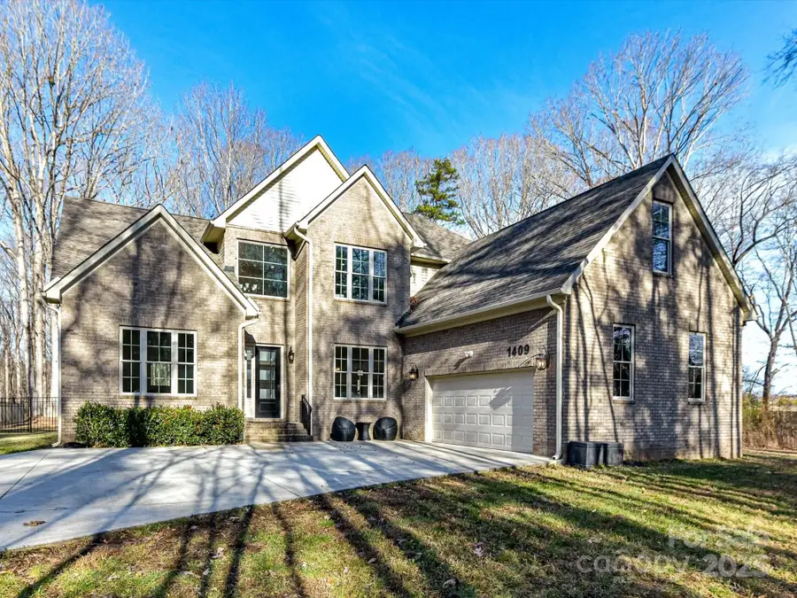 1409 Bloomsberry Lane, Waxhaw, NC 28173 - Image #3