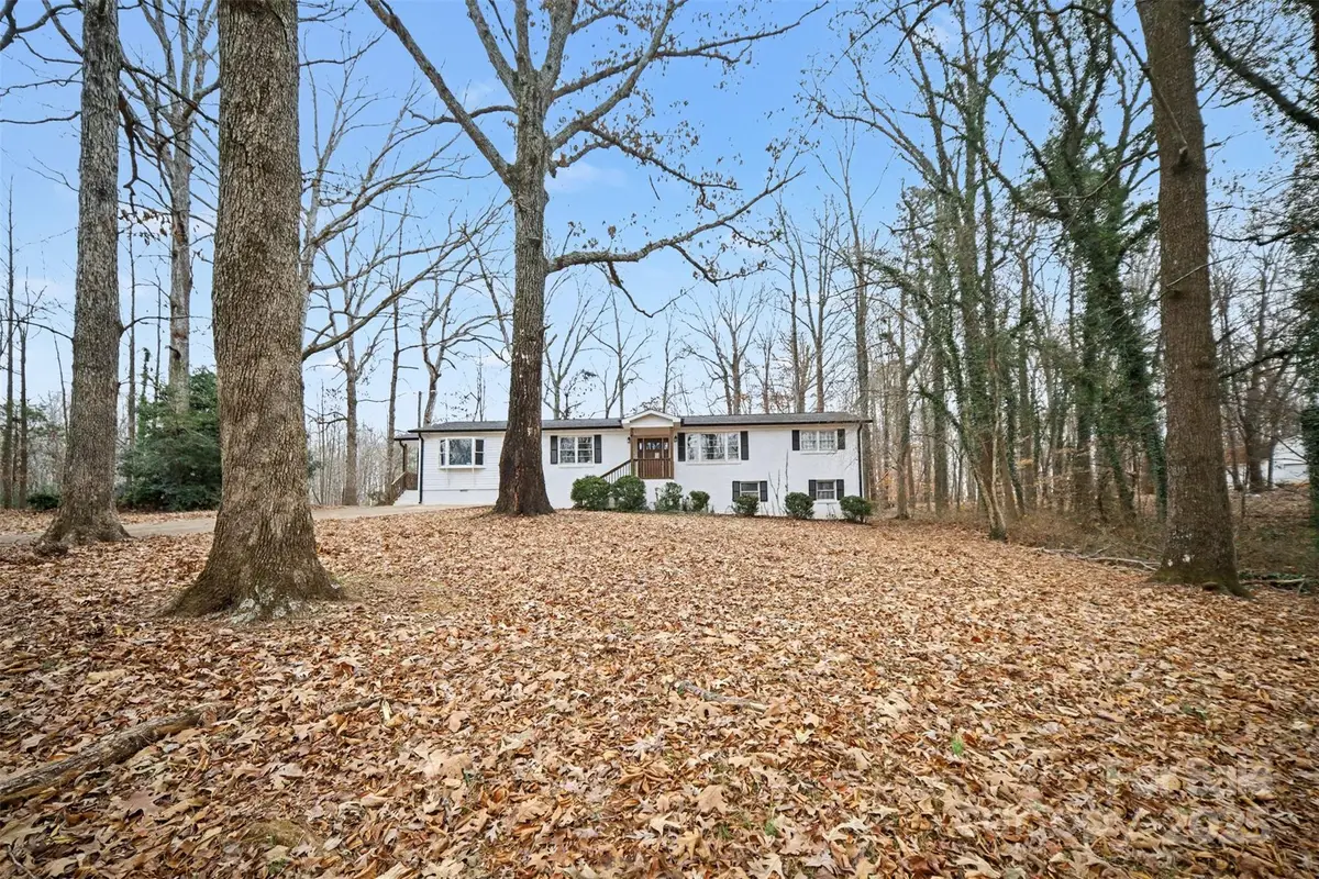 1035 Timber Lane Drive, Lincolnton, NC 28092 - Image #1