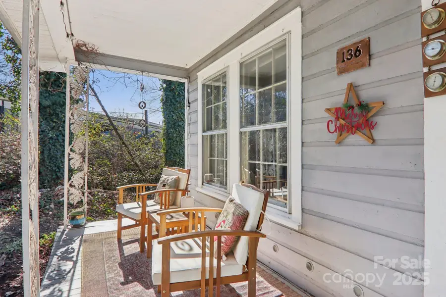 136 Half Circle Lane, Hendersonville, NC 28791 - Image #3