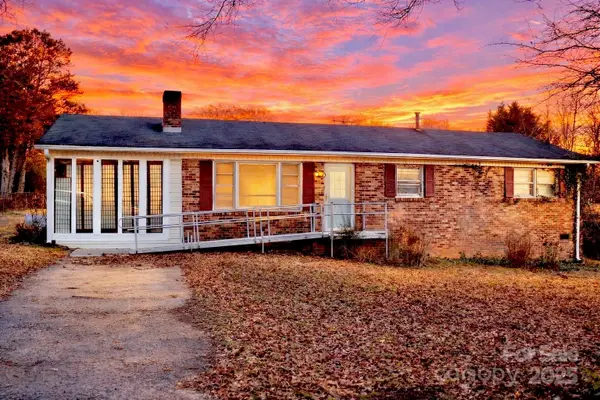 1930 Mountain Brook Drive, Gastonia, NC 28052